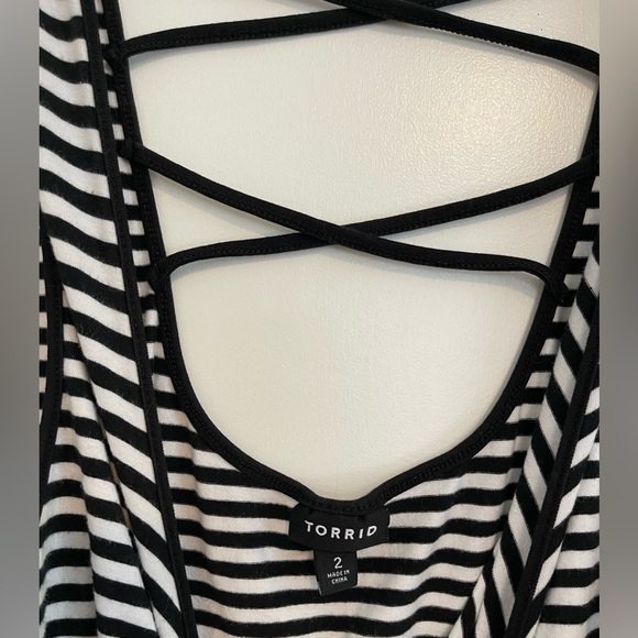 Black and White Striped Dress - Picture 2 of 4